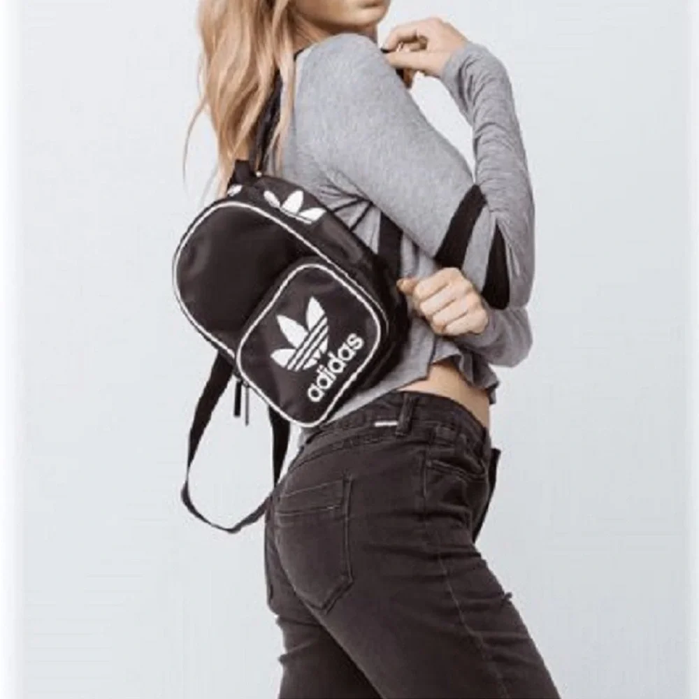 RESERVED 🚨Adidas ORIGINALS SANTIAGO MINI BACKPACK small black white pocket - Picture 2 of 16